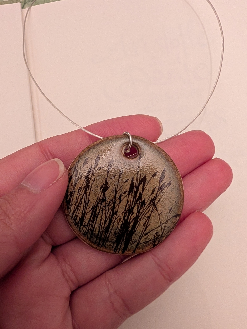 Handcrafted Round Grass Silhouette Pendant Necklace - Gold and Black Porcelain